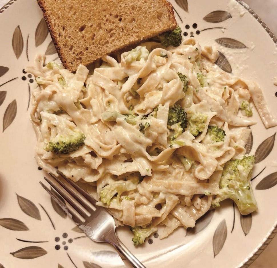 Fettuccine Alfredo with Broccoli